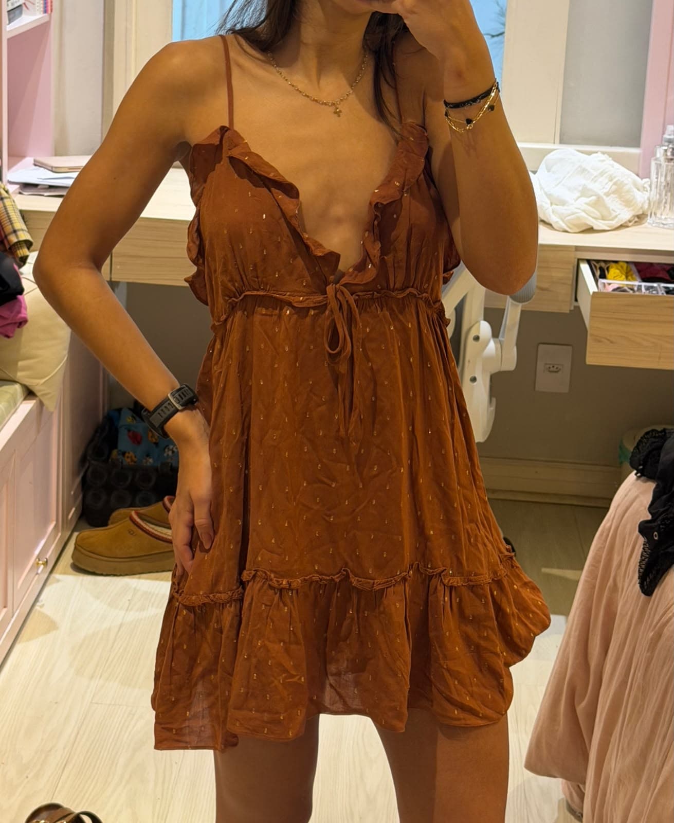 Vestido marrom — foto 1